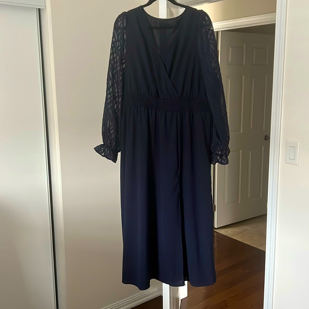 SHEIN - Plus Size Navy Blue Dress with Mesh Patterned Sleeve and a Split